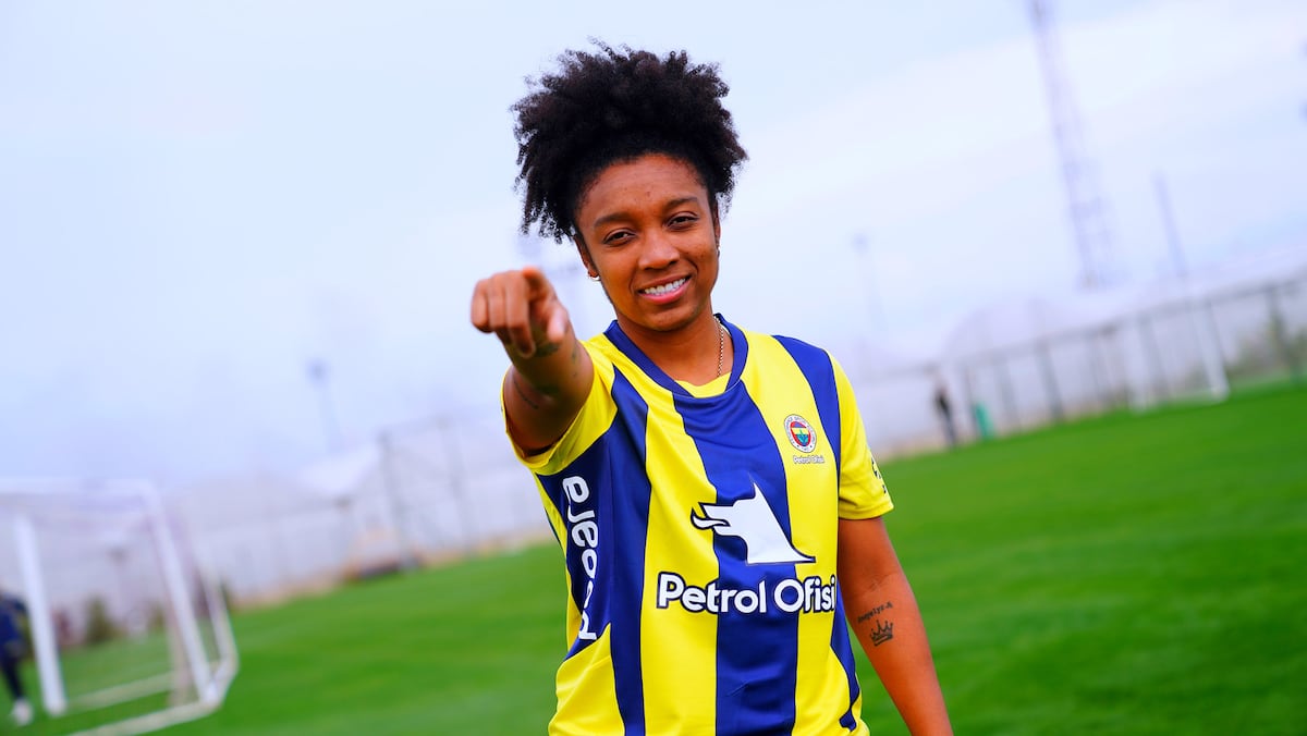 De México a Turquía: la futbolista panameña Marta Cox, nueva jugadora del equipo turco Fenerbahçe