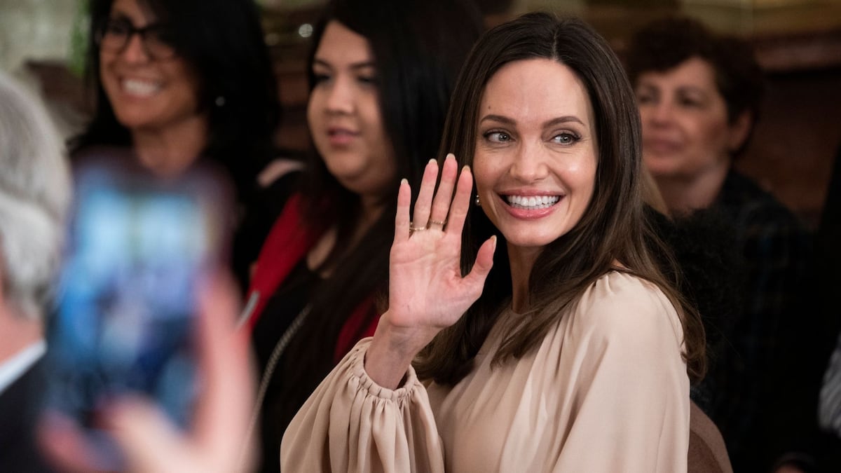 Los 50 años de Angelina Jolie