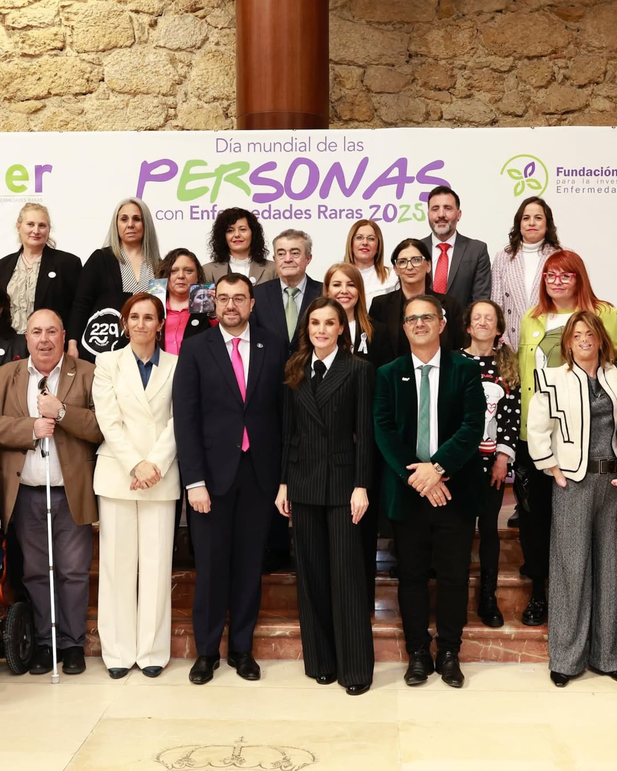 La reina en corbata: El estilismo masculino (y a la vez tan femenino) de Letizia de España