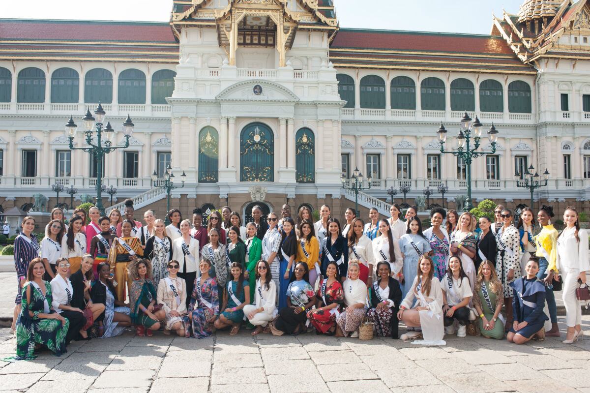 Rosa Montezuma y su visita al Gran Palacio de Bangkok