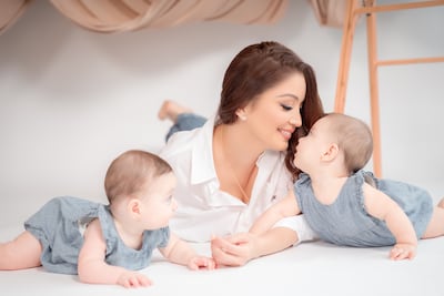 ‘Esta Navidad la vivo con el corazón lleno’: la presentadora Lily Vargas sobre la primera navidad que pasará con sus mellizas