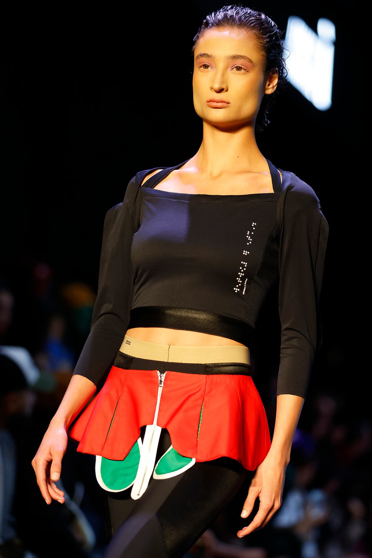 Presentan en oeste de México un guardarropa sustentable para personas con discapacidad