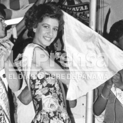 Las imágenes de Lorena Castillo de Varela como reina del Carnaval