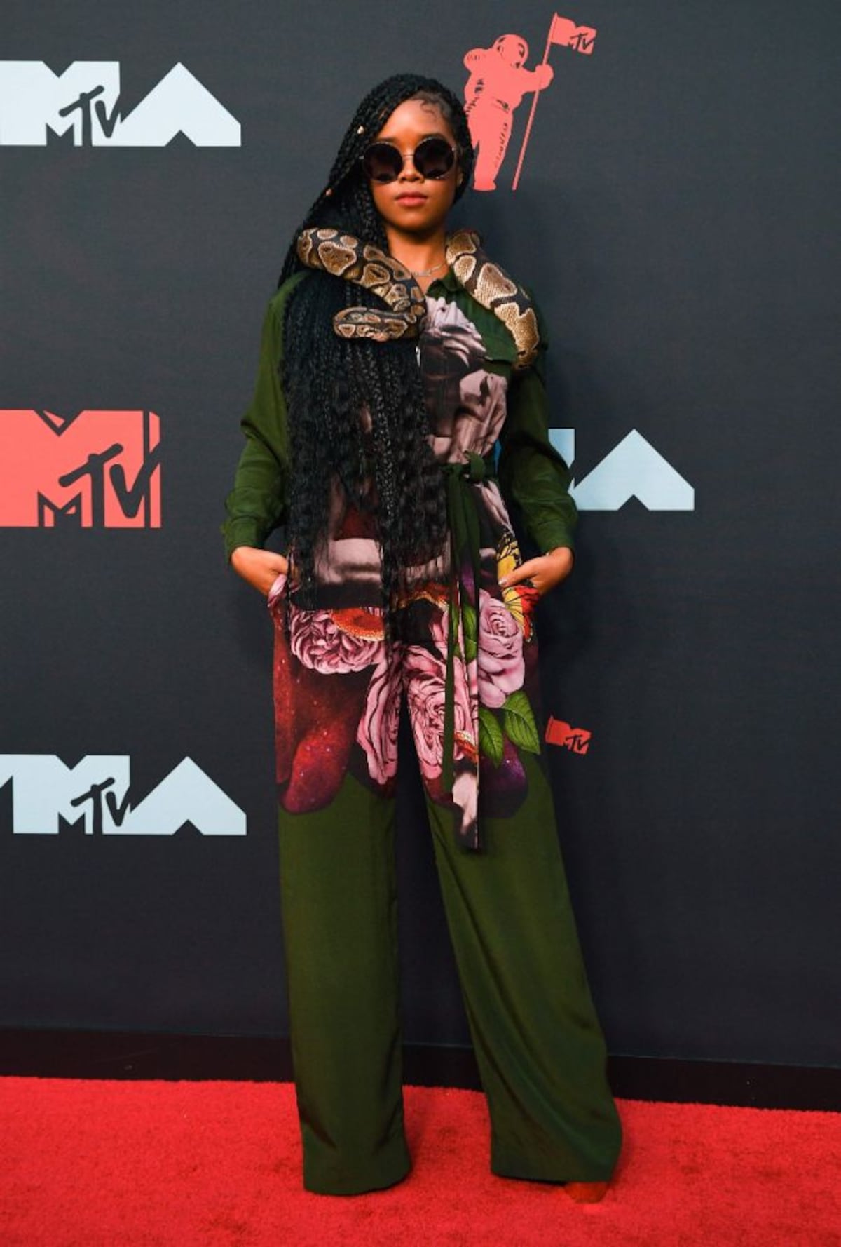 Las estrellas de los premios MTV 2019 y sus peculiares ‘looks’