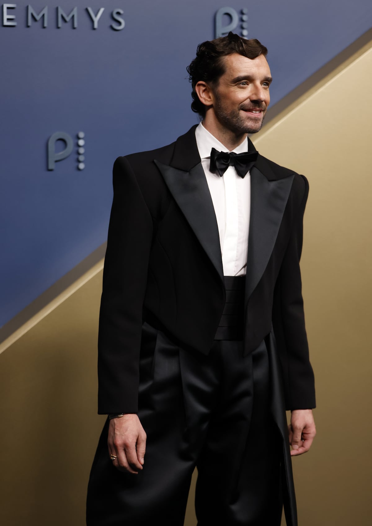 8 ‘looks’ celebridades que rompieron con el tradicional esmoquin en los Emmy