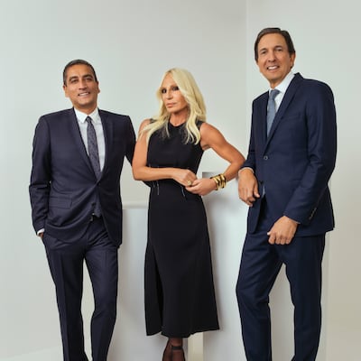 Michael Kors compra Versace por 2 mil millones de dólares