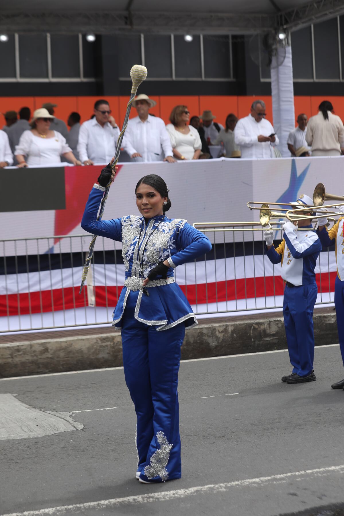 Tambor Mayor: liderazgo con estilo en los desfiles patrios