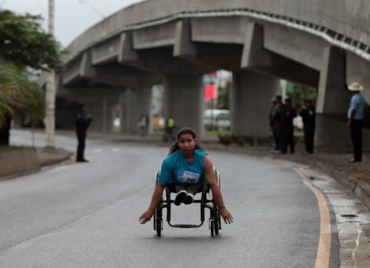 Carrera sobre sillas de ruedas 2017