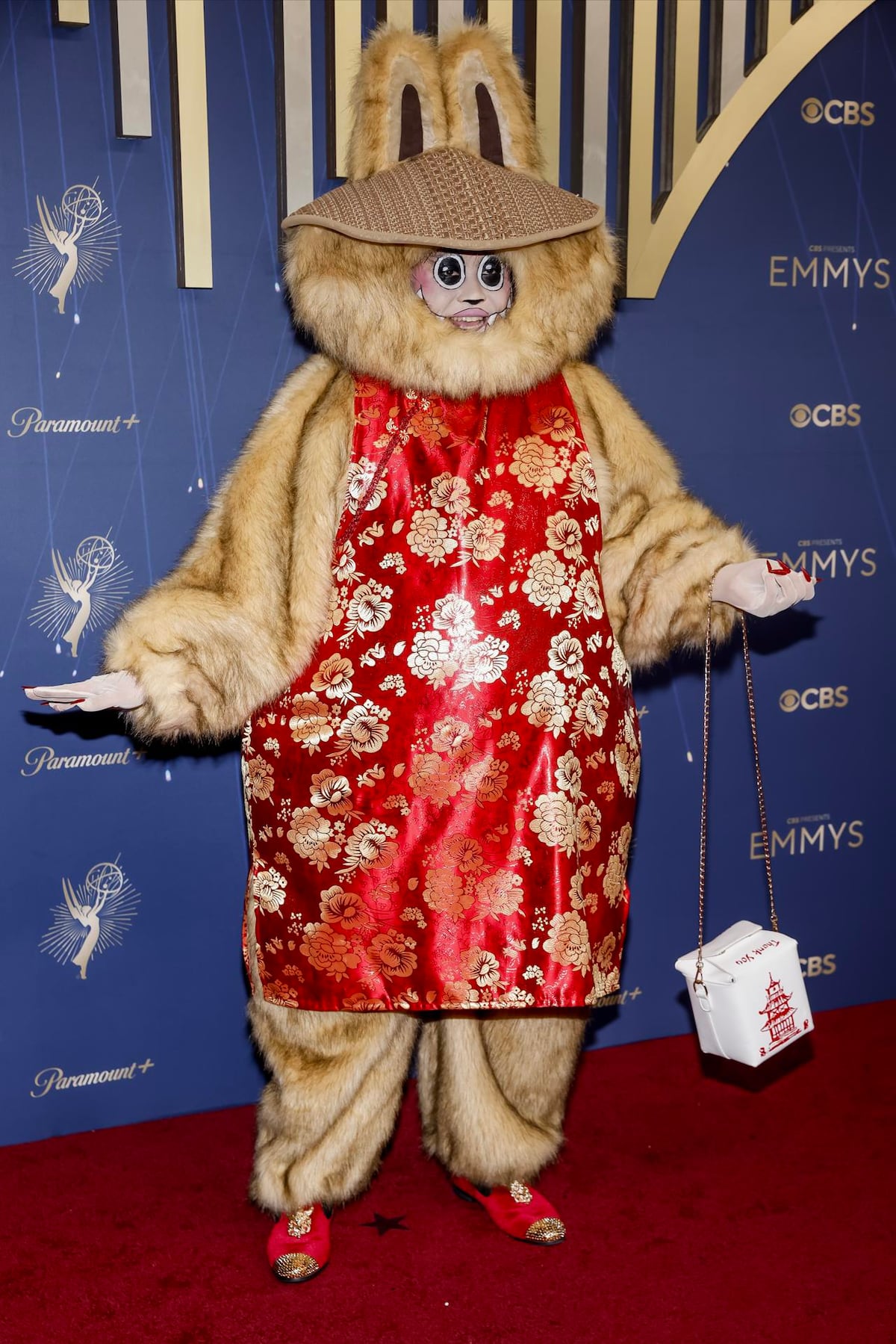 Un Labubu en los Emmys: así fue vestida a la ceremonia la ‘drag queen’ Joella Dynasty