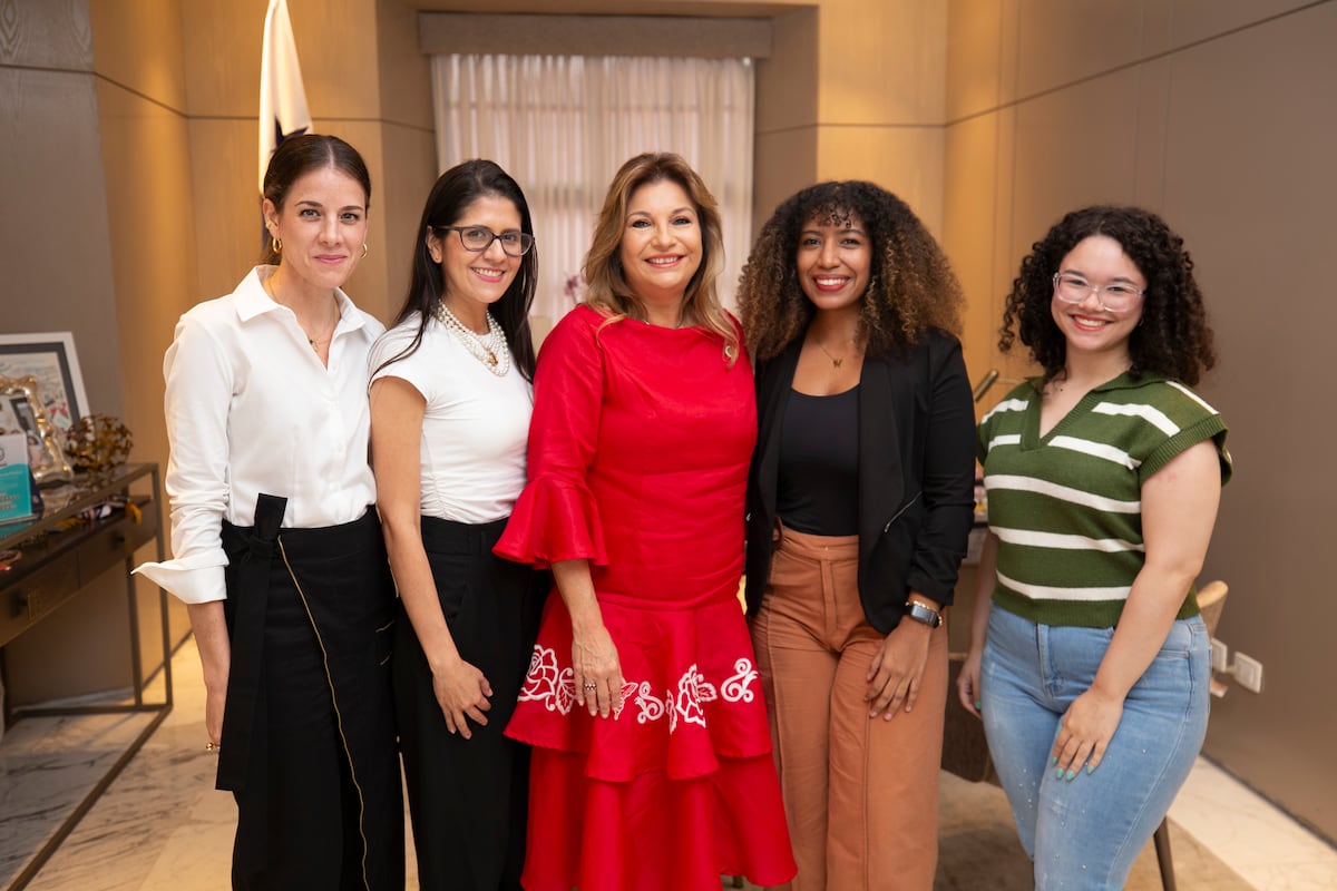 La primera dama Maricel de Mulino es la nueva editora invitada de revista ELLAS