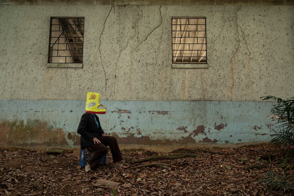 Arte en respuesta a los estigmas hacia la salud mental gana el premio Roberto Lewis