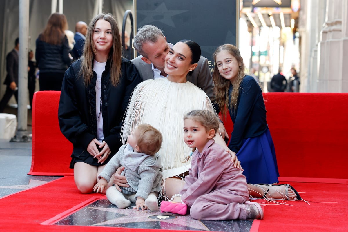 Gal Gadot recibe una estrella en Hollywood entre protestas pro Palestina e Israel