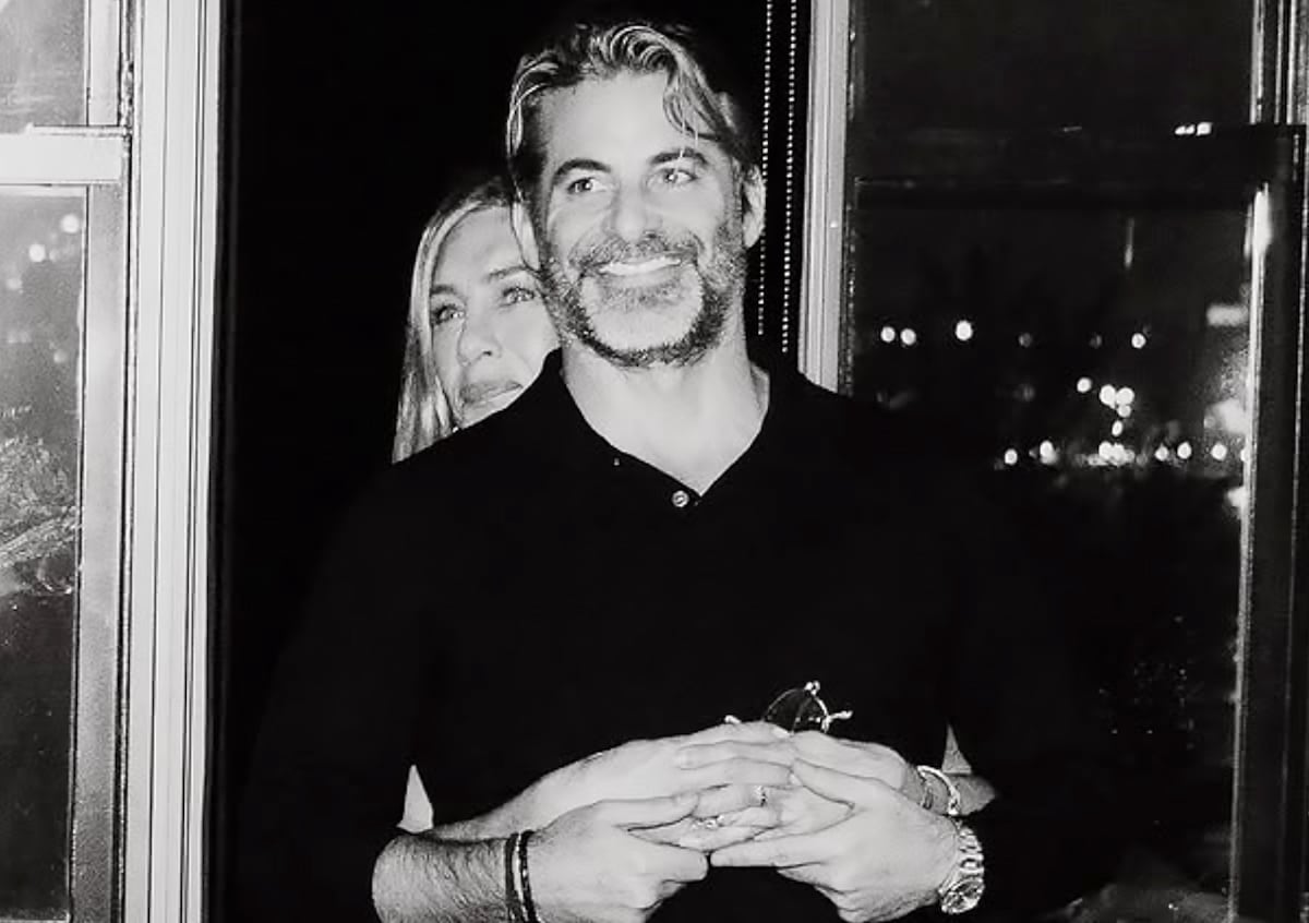 La actriz Jennifer Aniston confirma su relación con Jim Curtis en Instagram