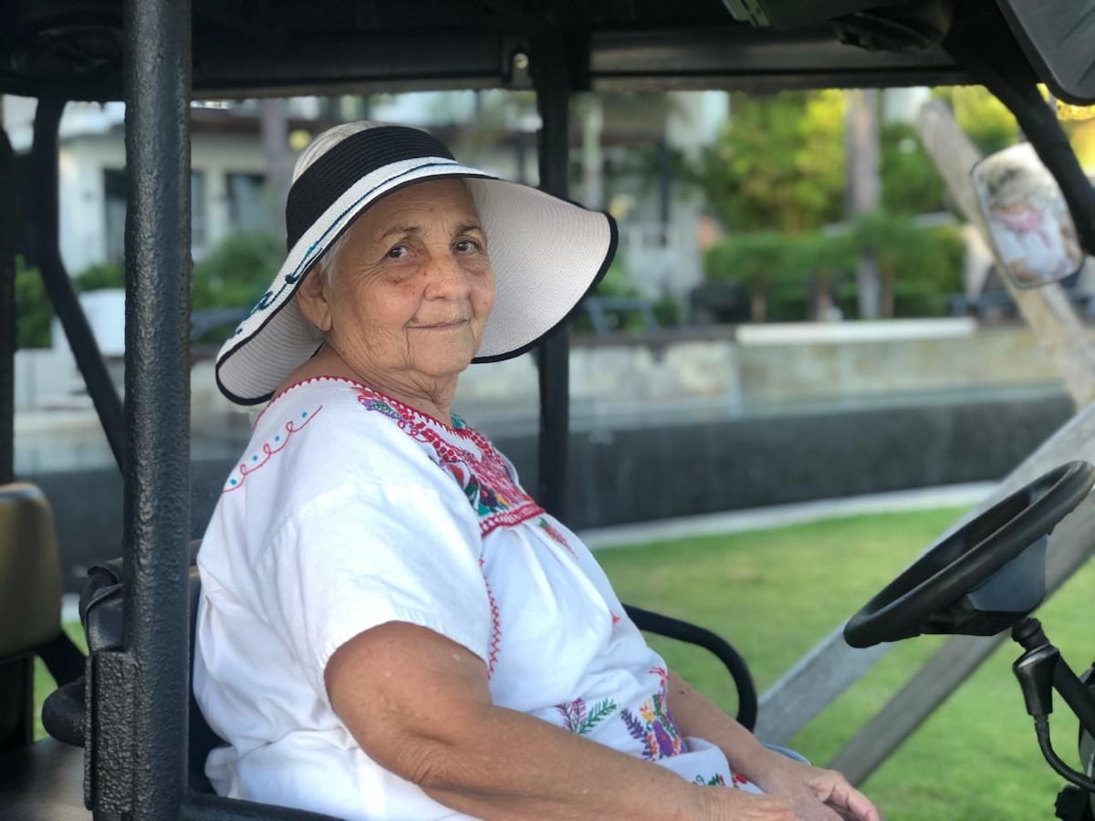 Carmen Calderón: La Señorita 10 de noviembre coronada en la Ciudad de Panamá