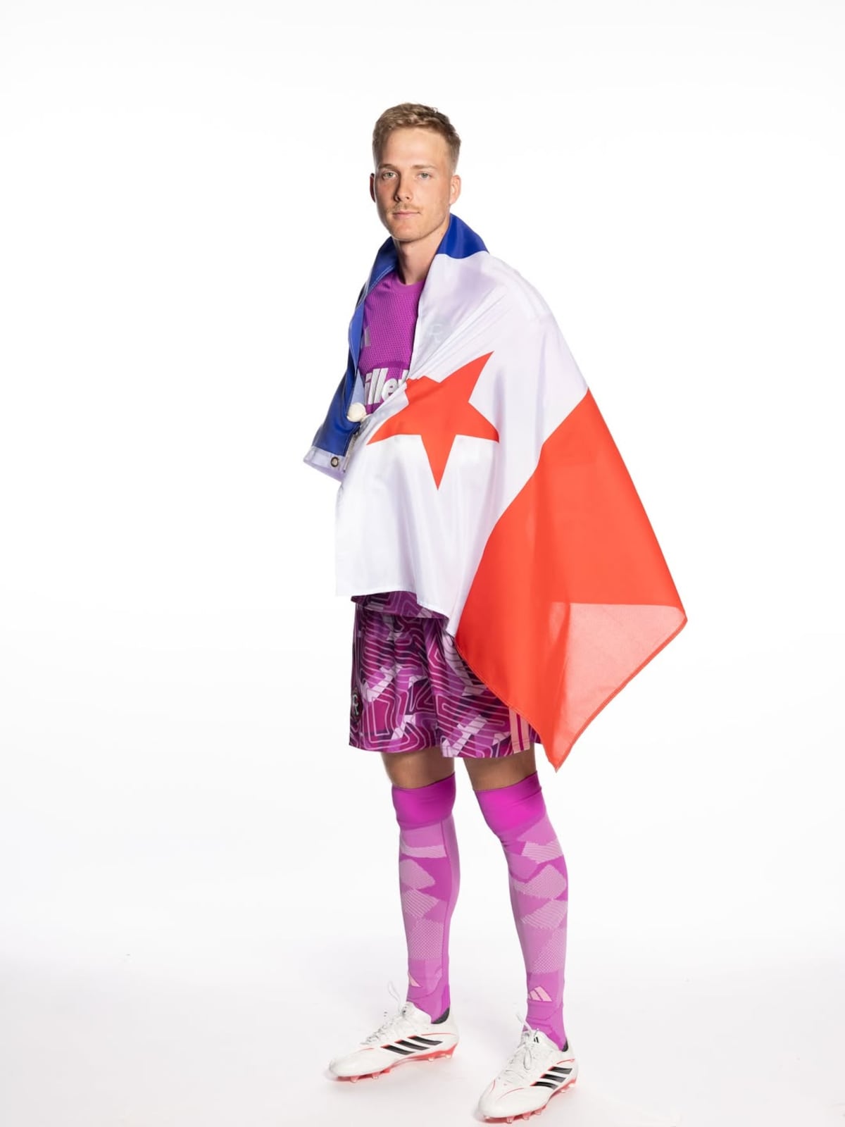 Las nuevas fotos de John Gunn, portero panameño, para poner como fondo de pantalla