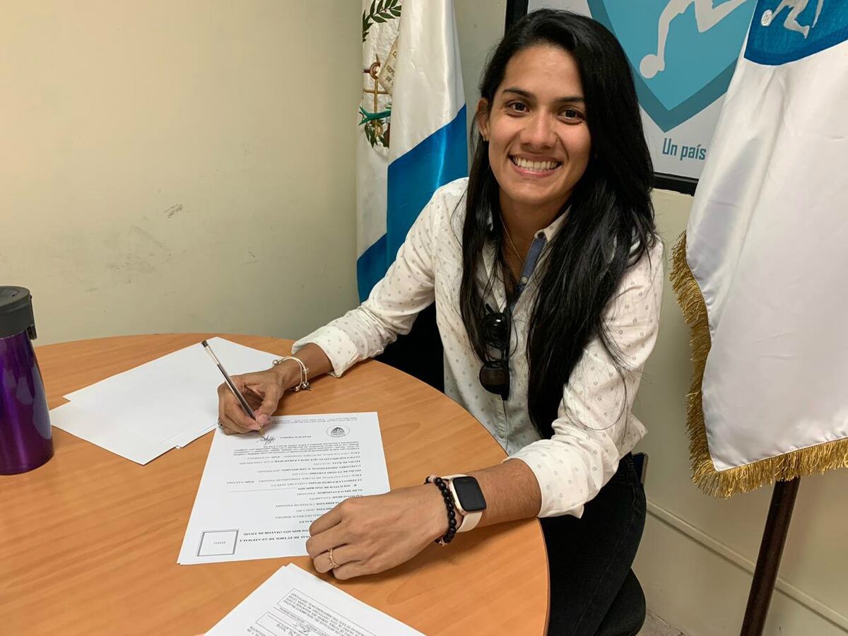 Reina de Carnaval en Panamá, portera en Guatemala 