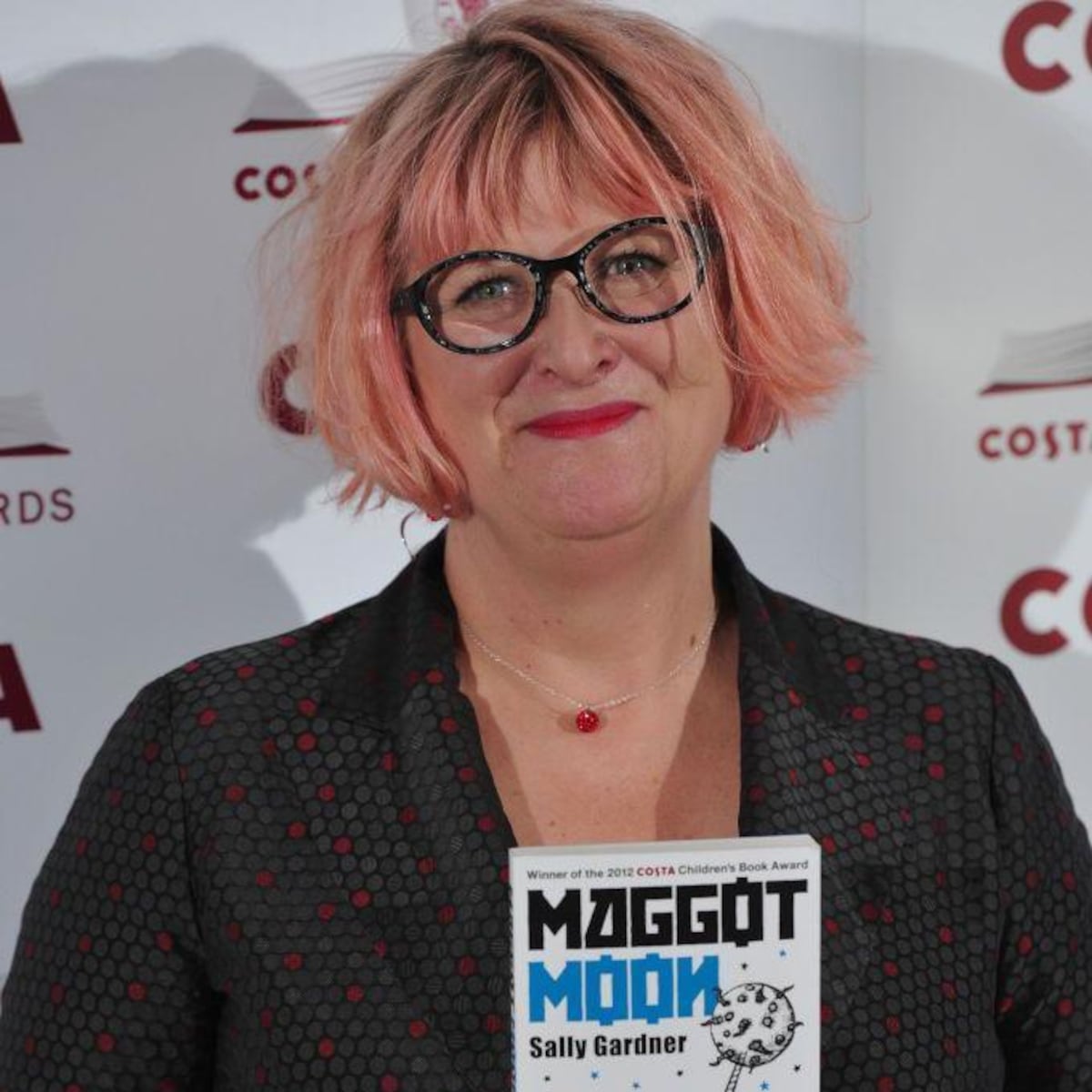 "Mi adicción a las compras se apoderó de mi vida y ahora me doy cuenta de qué la causó"