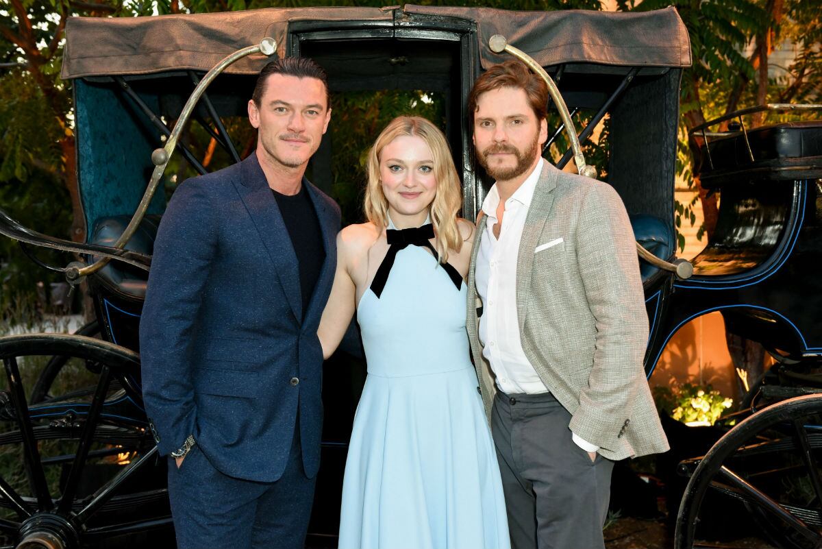 ¿Quieres posar mejor en las fotos? Una fotógrafa te dice cómo