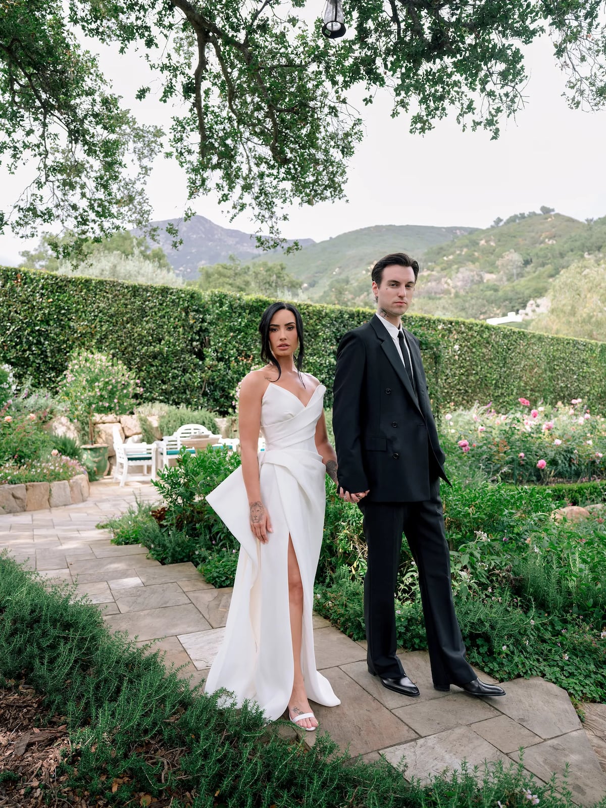 135 invitados y una ceremonia al aire libre en Santa Bárbara: la boda de Demi Lovato y Jordan Lutes