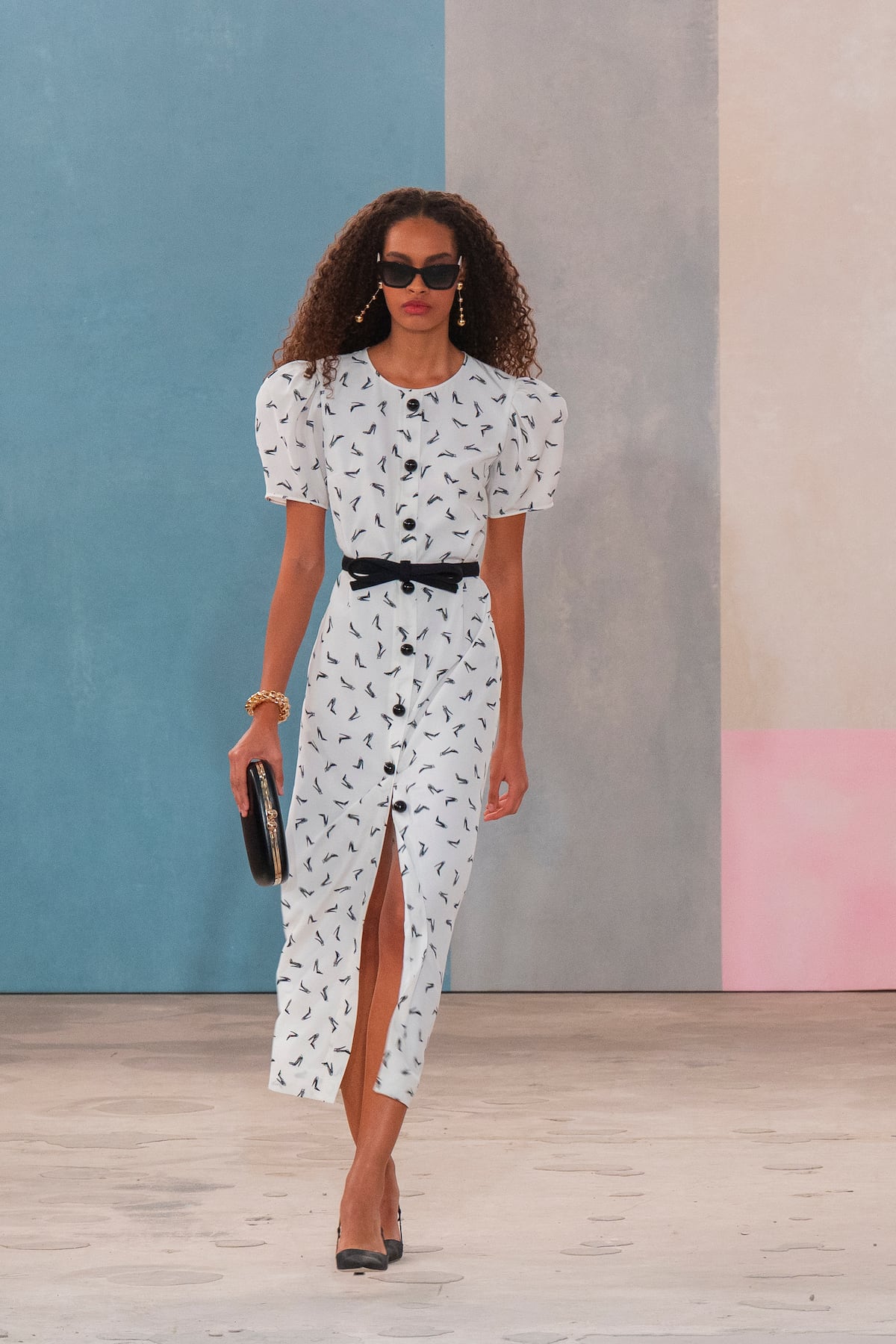 Carolina Herrera celebra a las mujeres de las artes en su desfile en Nueva York