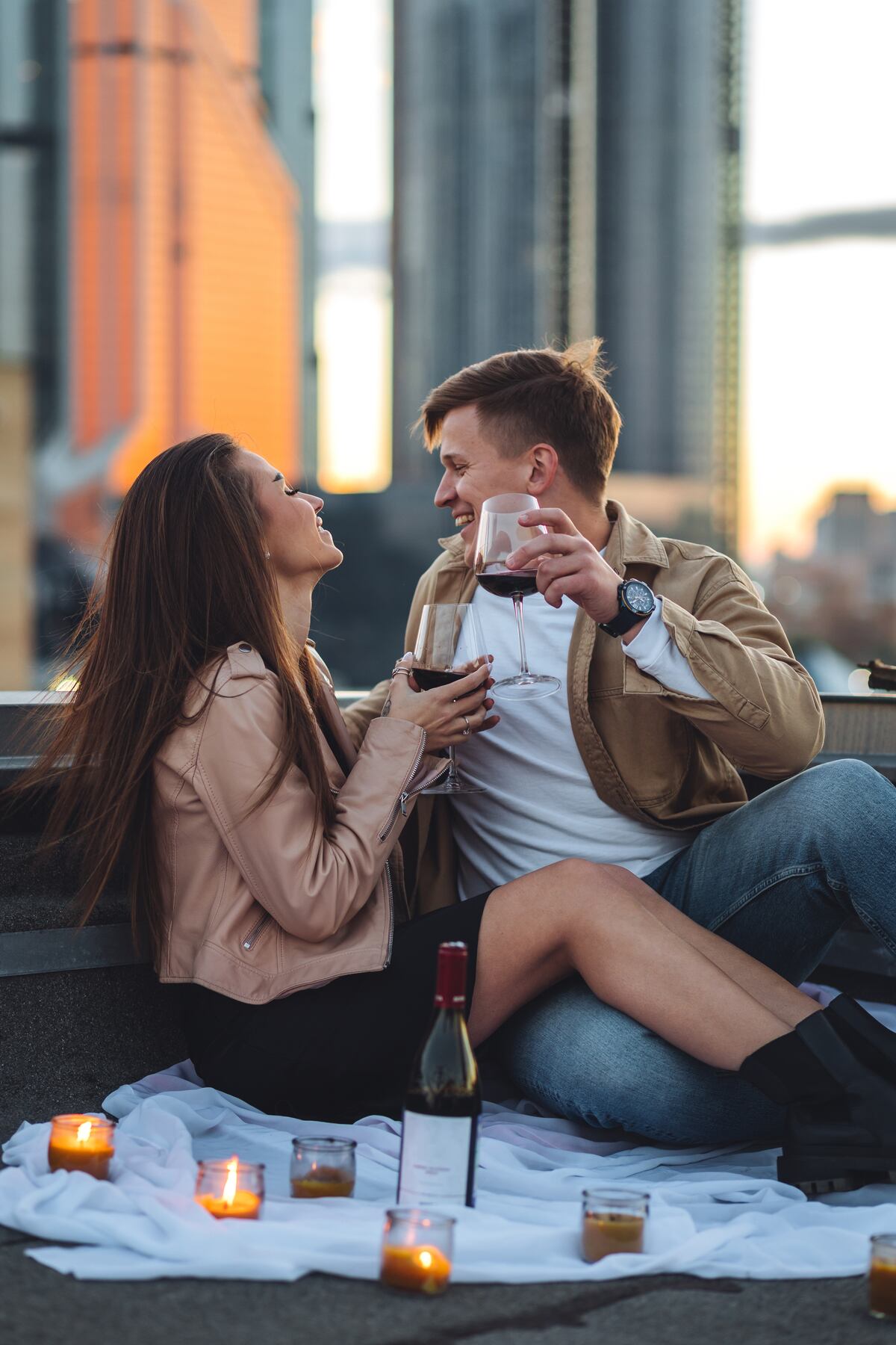 Sí, aceptar el ‘cringe’ puede ayudar en tu vida amorosa