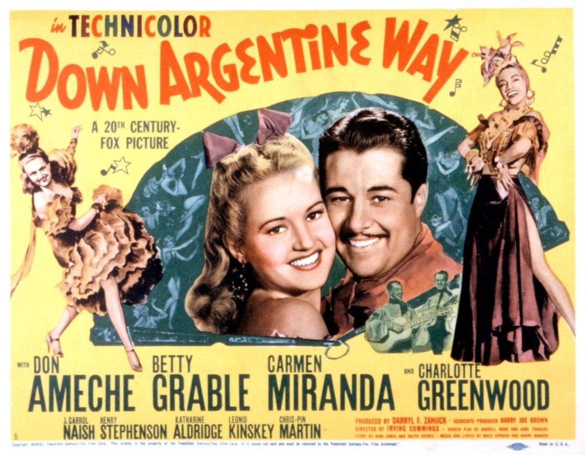 El trágico final de Carmen Miranda, la “bomba brasileña” que acabó consumida por el Hollywood que le dio fama mundial