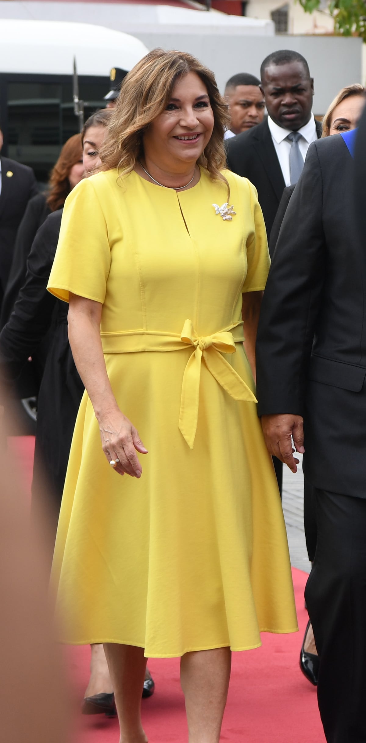 La primera dama, Maricel de Mulino, reutiliza un vestido amarillo en acto oficial del 2 de enero en la Asamblea Nacional