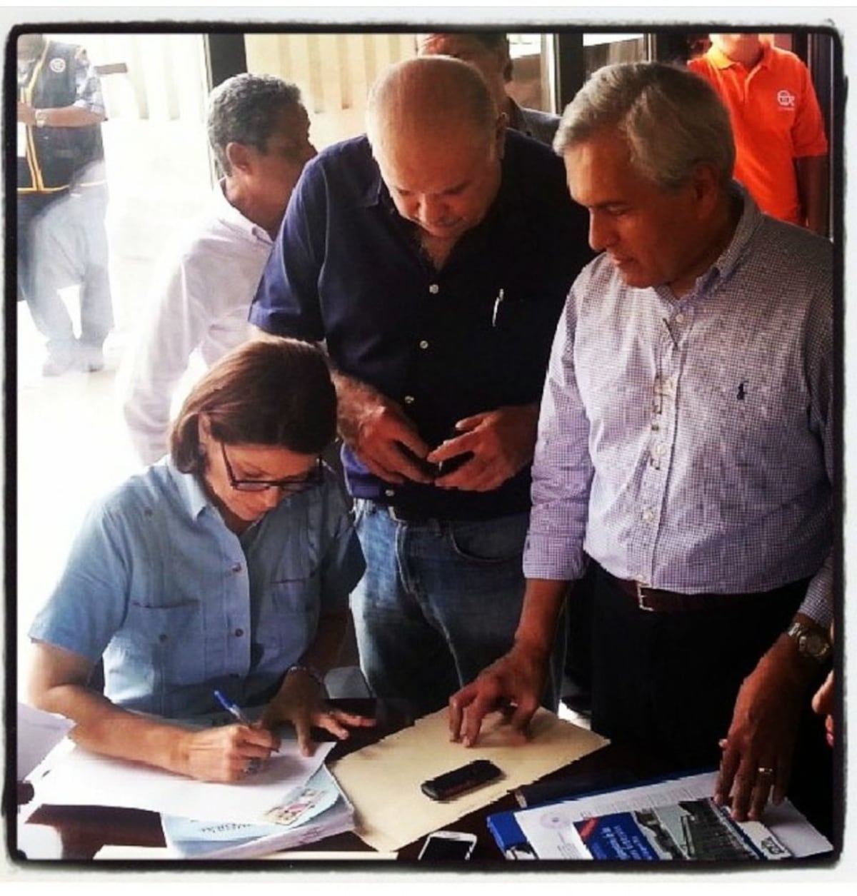 Francisco Sousa-Lennox: “Mis pacientes fueron los primeros en decirme: ‘¿cuándo se postulará su esposa?”