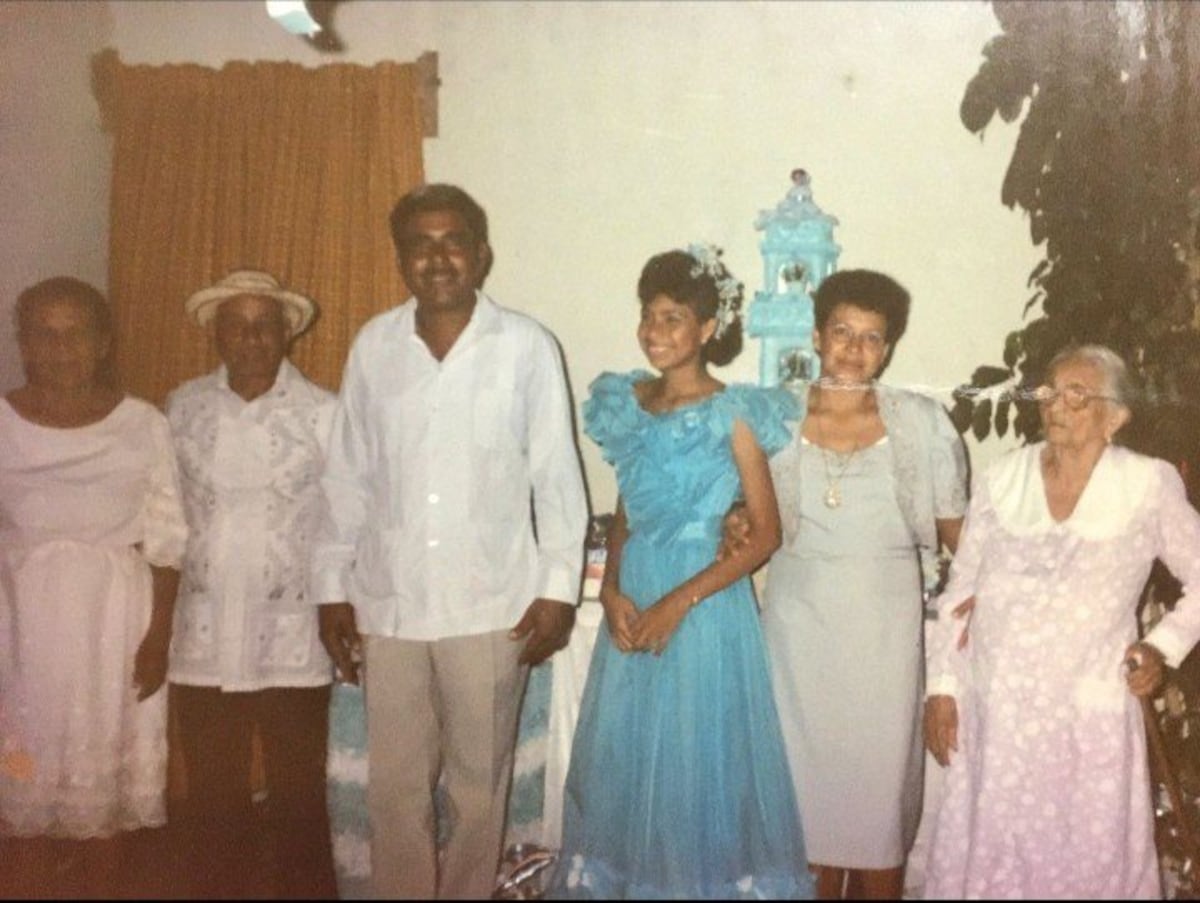 En Penonomé hasta la madrugada, la fiesta de quinceañera de Castalia Pascual