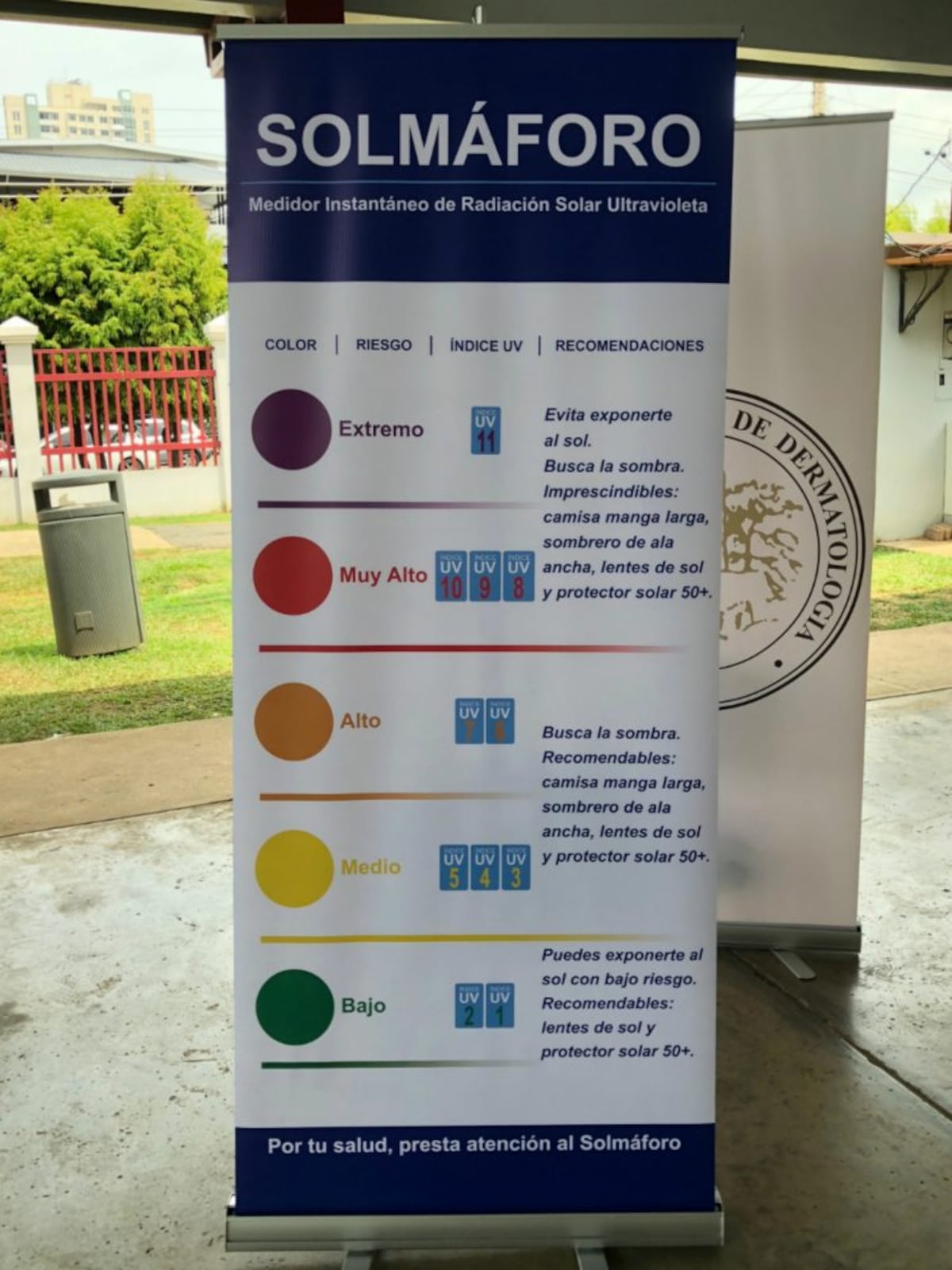 Nuevo solmáforo en el parque Omar