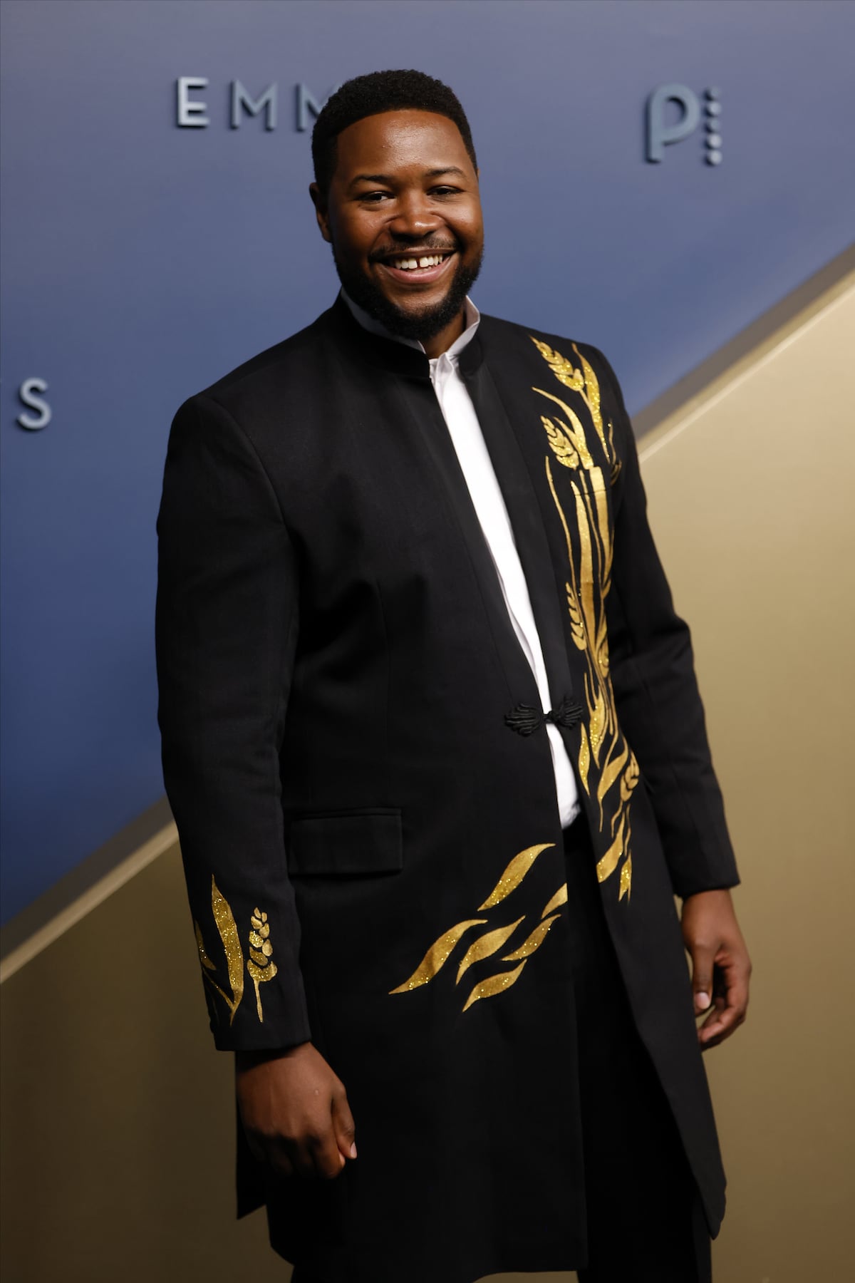 8 ‘looks’ celebridades que rompieron con el tradicional esmoquin en los Emmy