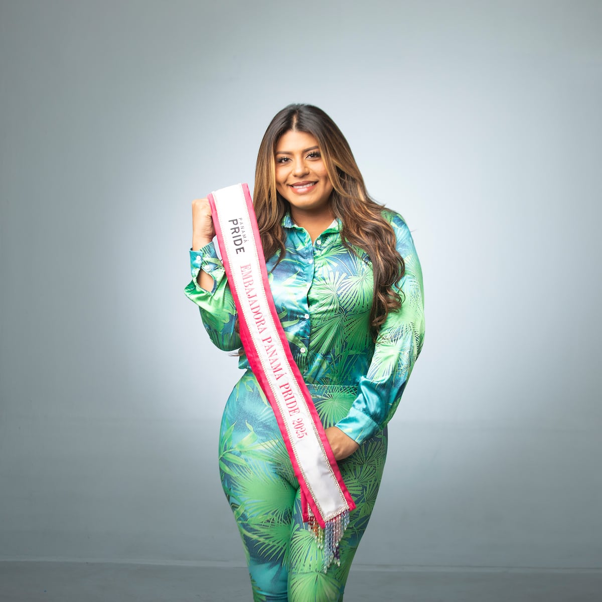 ‘Nunca dejes de ser feliz  por hacer feliz a los demás’: Keytlin De la Fressange, embajadora de Panama Pride 2025