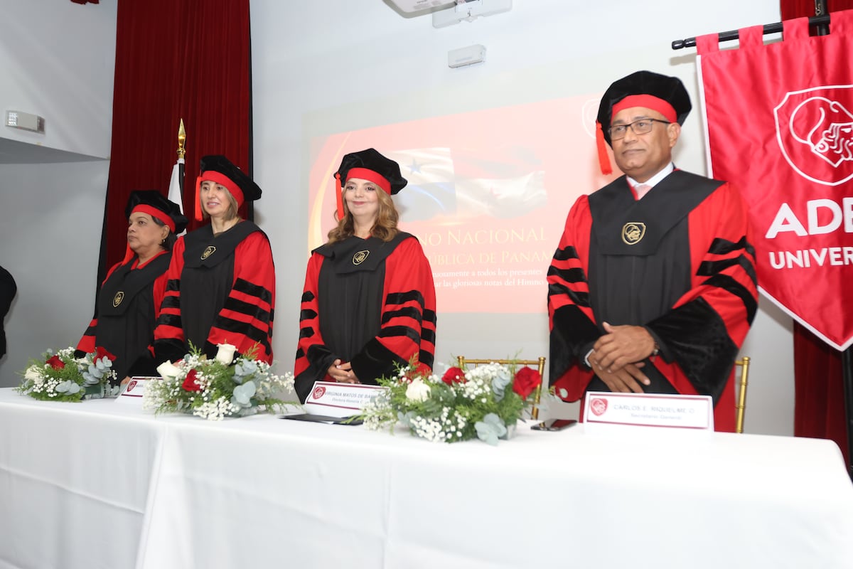 Virginia Matos de Barría, CEO de Grupo Tzanetatos, recibe Doctorado Honoris Causa por su trayectoria 