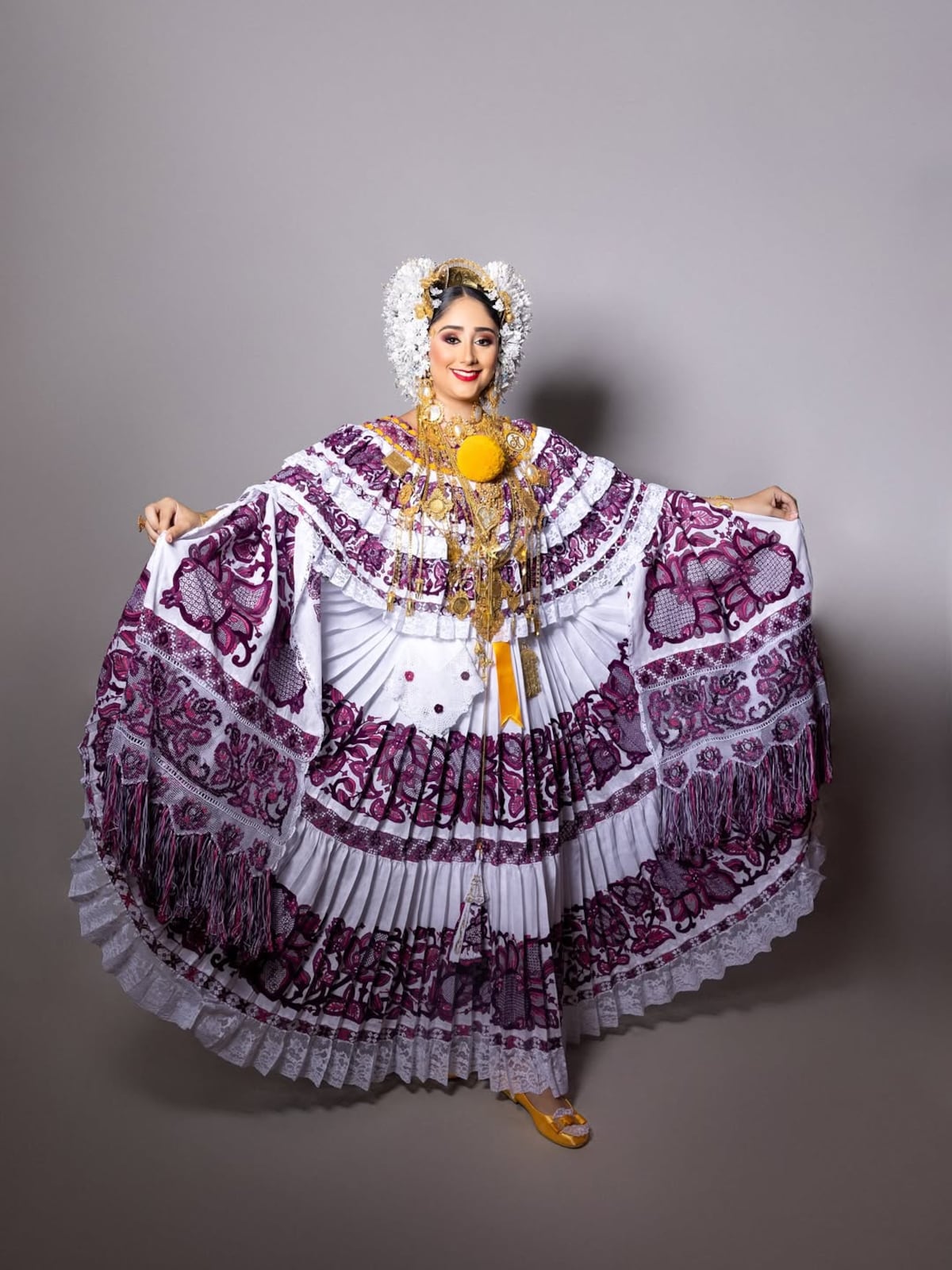 La pollera panameña a través de las reinas de nuestros festivales