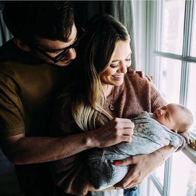 Hilary Duff anuncia la llegada de su segundo bebé