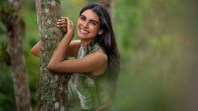 La cantautora panameña Liz Grimaldo revela su compromiso con su pareja Javier Fossas