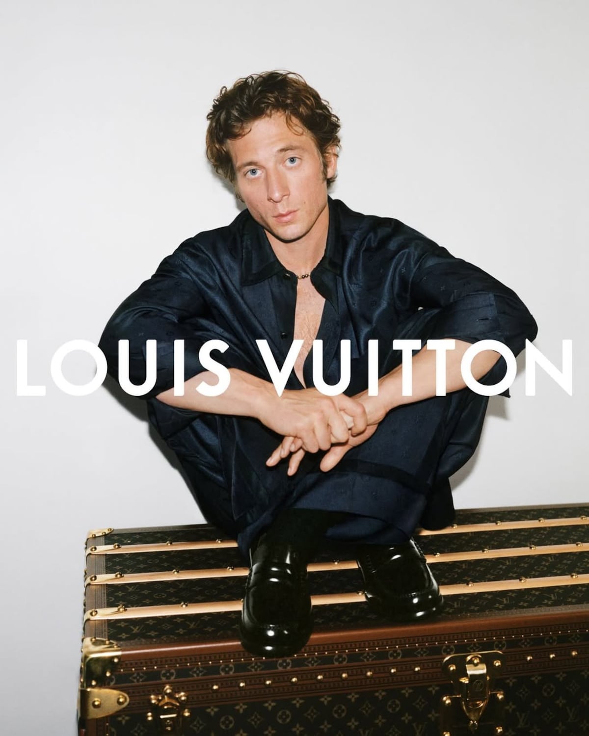 Jeremy Allen White, nuevo embajador de Louis Vuitton