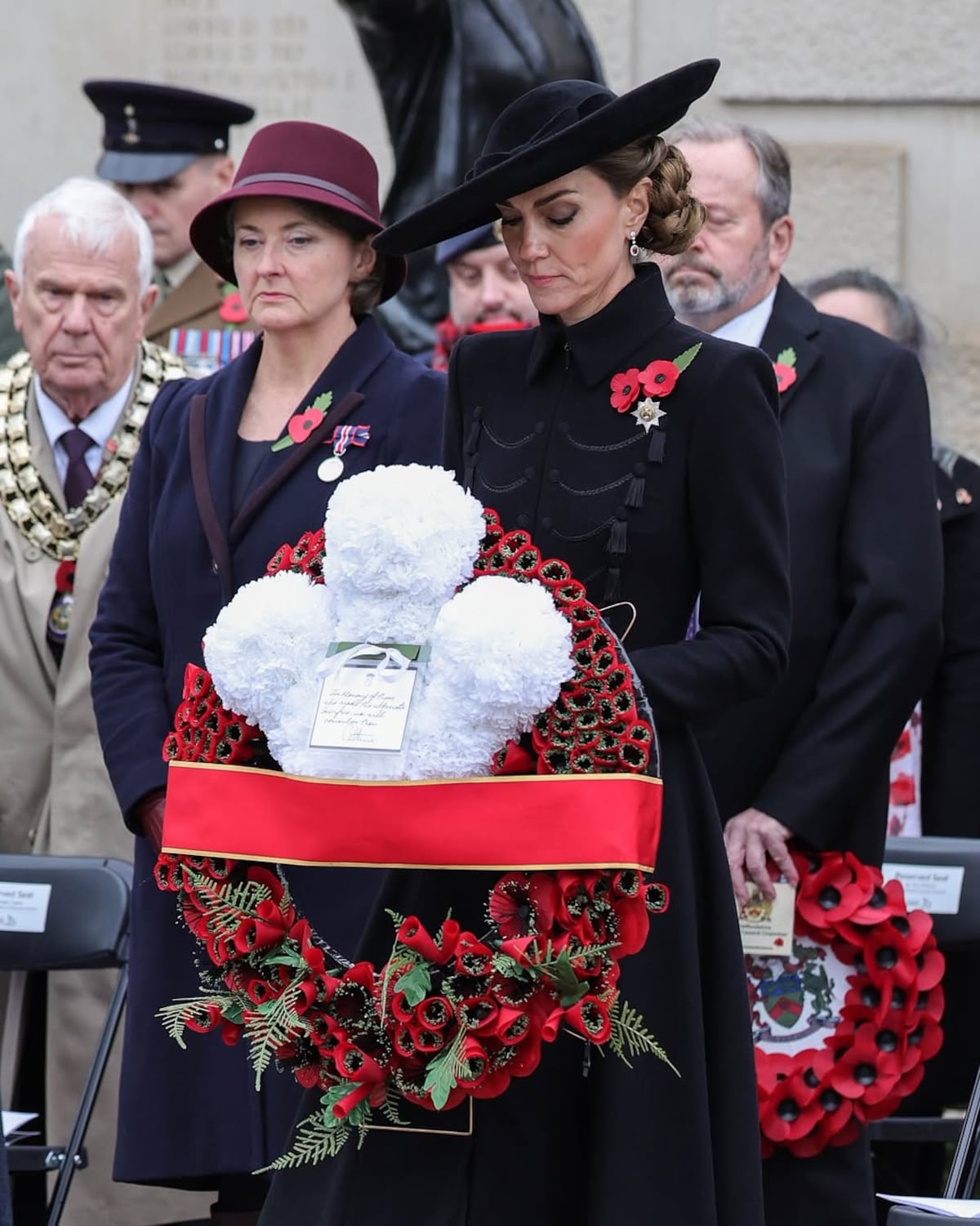 El ‘look’ negro de la princesa de Gales, Kate Middleton, para conmemorar el Día del Armisticio