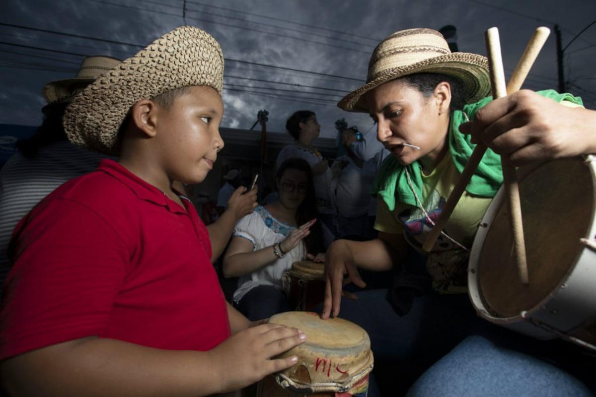 Amor por el folclore, festival de la Mejorana en Guararé
