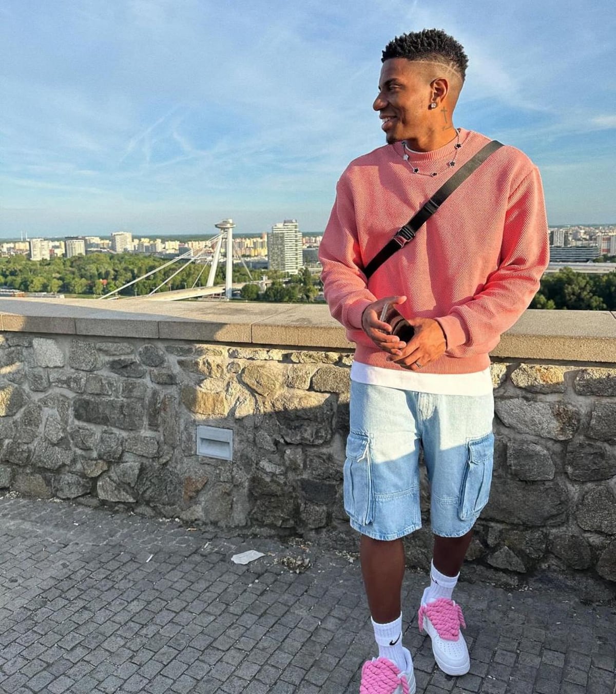 6 looks del futbolista César Blackman, el primer panameño en la Champions League