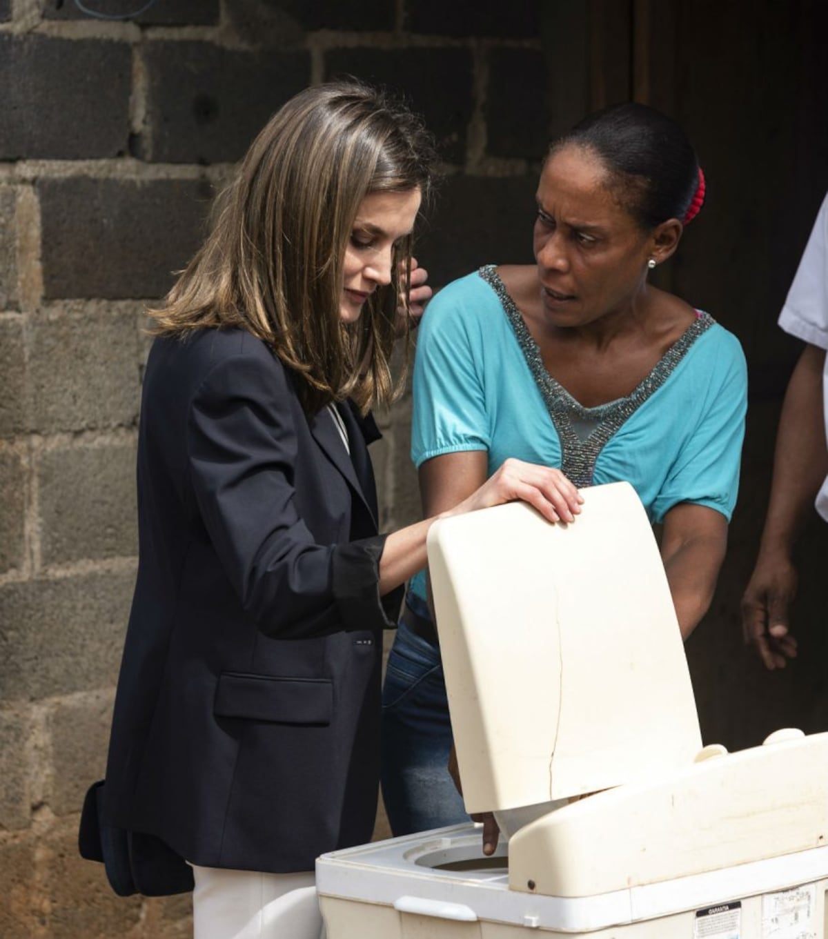 Las imágenes de la reina Letizia en un barrio rural en República Dominicana