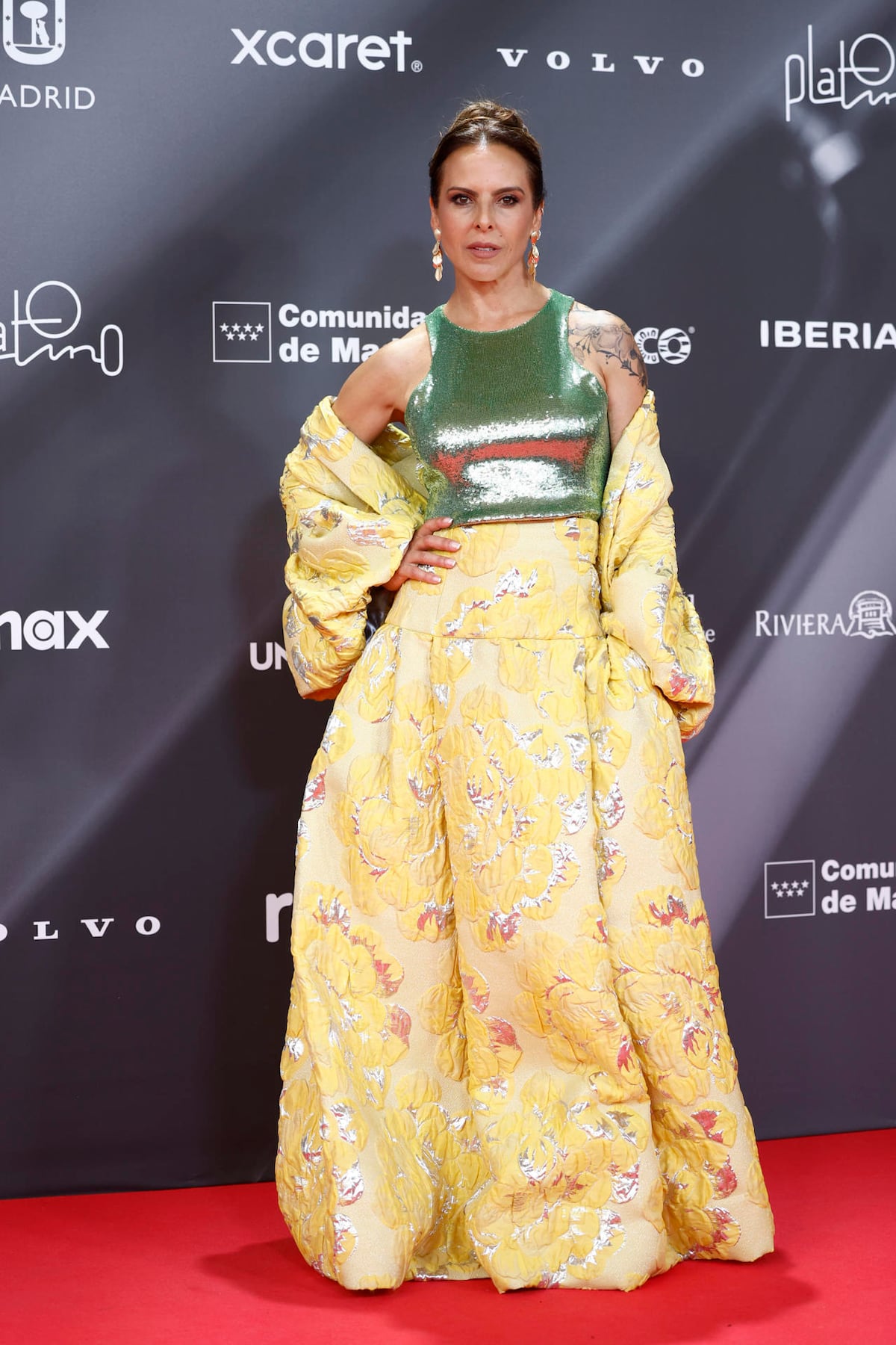 La alfombra roja de los premios Platino con Eva Longoria, Enzo Vogrincic y Aislinn Derbez 
