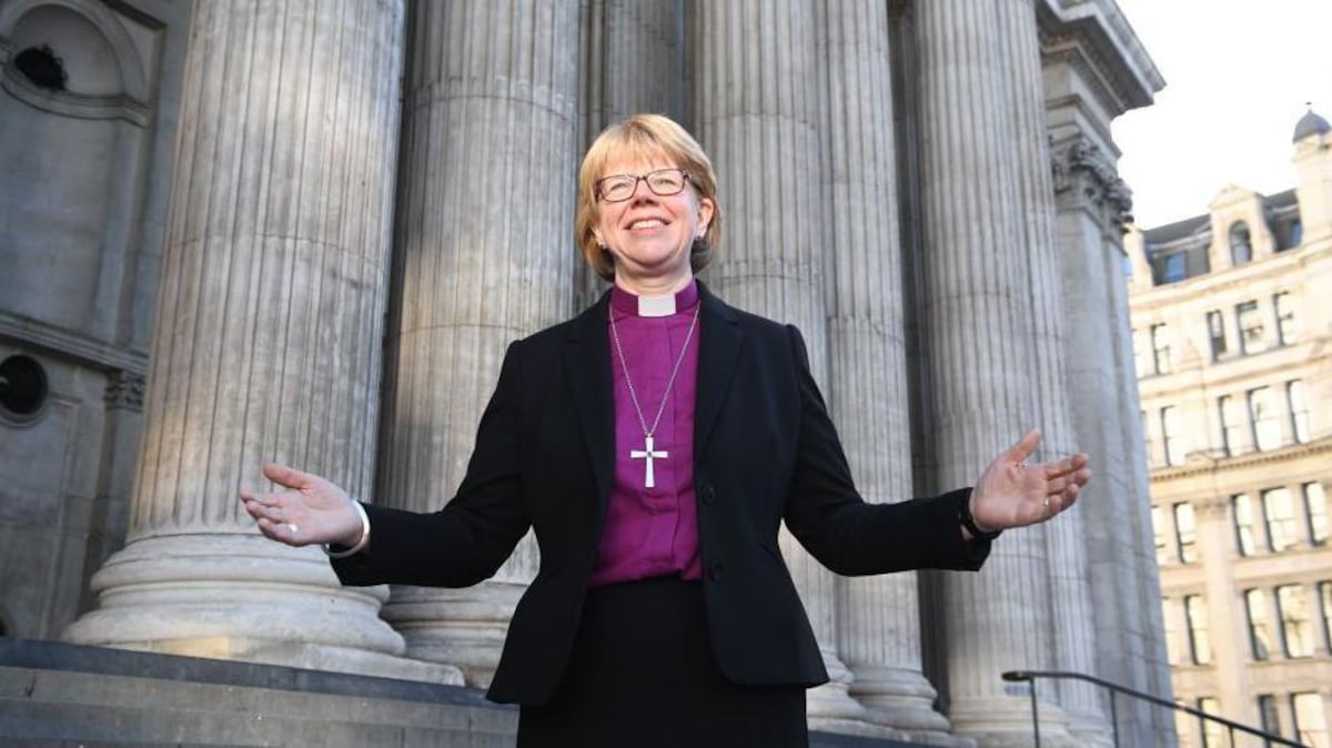 Quién es Sarah Mullally, la primera mujer que liderará la Iglesia anglicana en los casi 500 años de historia de la institución