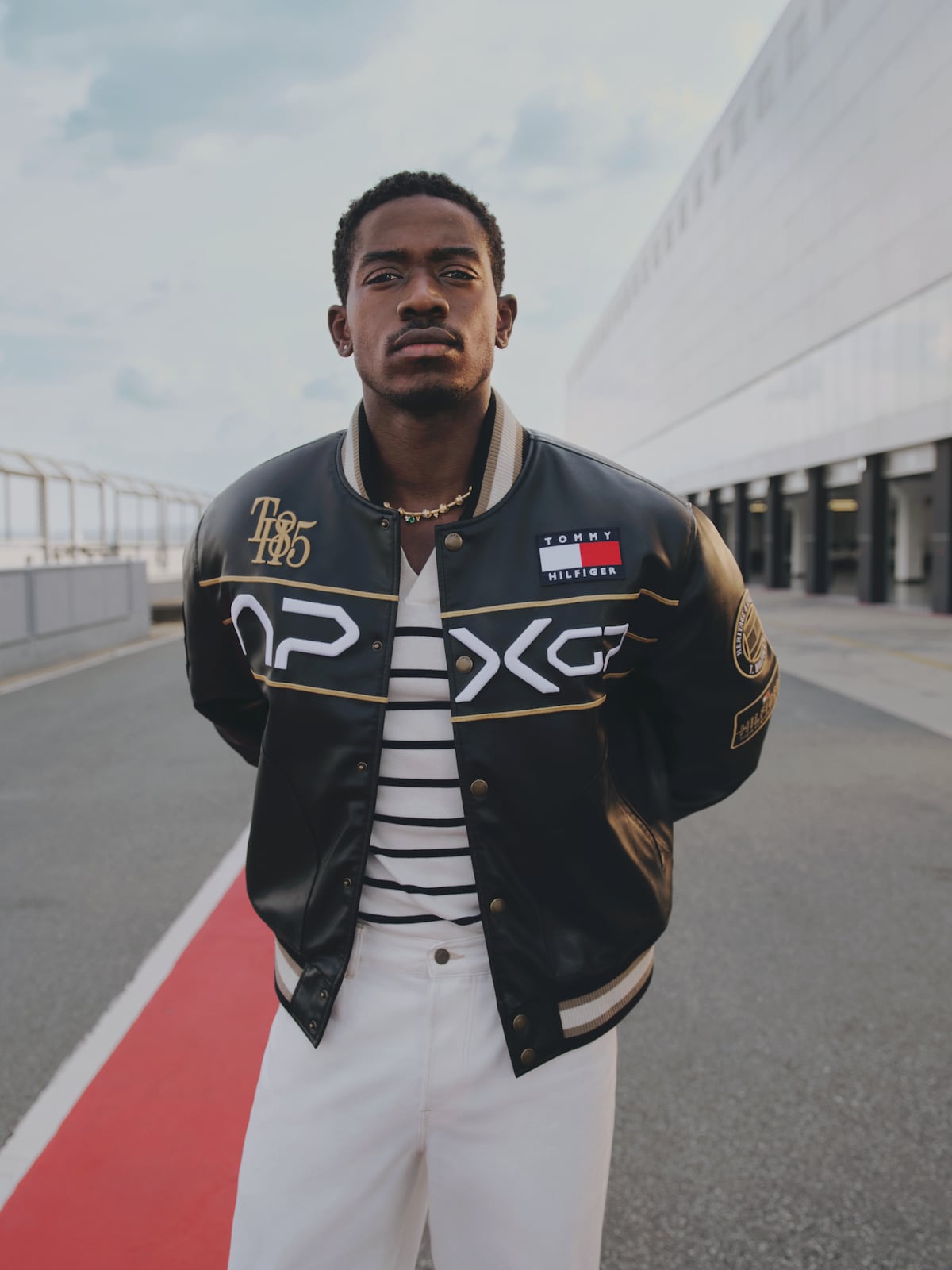 Alta velocidad, alto estilo: la nueva colección de Tommy Hilfiger inspirada en ‘F1′