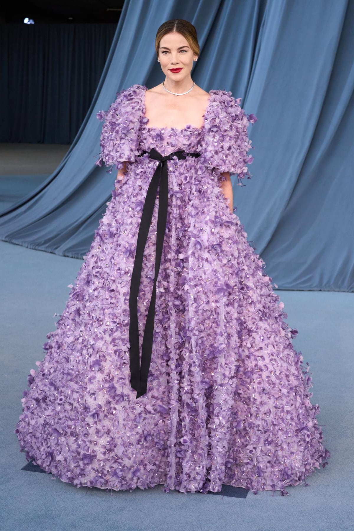 Kim Kardashian con el rostro cubierto y otros 8 ‘looks’ que nos dejó la gala del Academy Museum