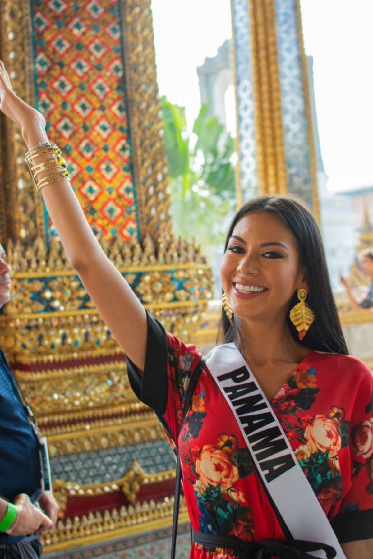 Rosa Montezuma y su visita al Gran Palacio de Bangkok