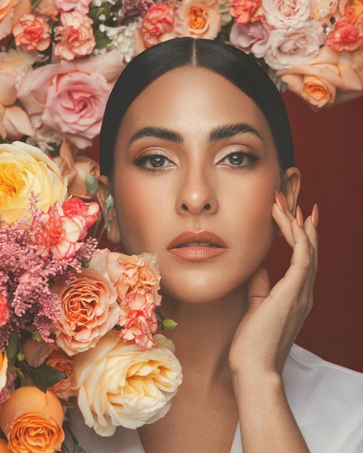 Jacky Guzmán ‘florece’ en la sesión de fotos de su cumpleaños 36