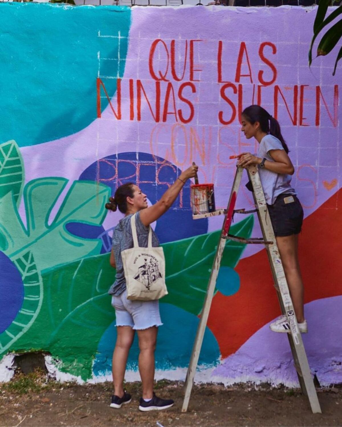 Una voz visual por las mujeres, murales en el parque Omar