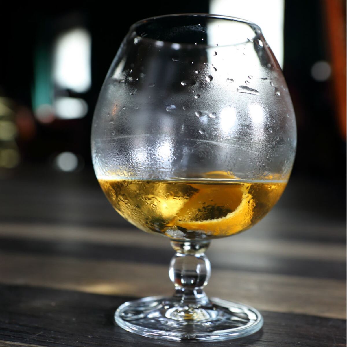 Brindemos con los tragos de Rafael Reyes