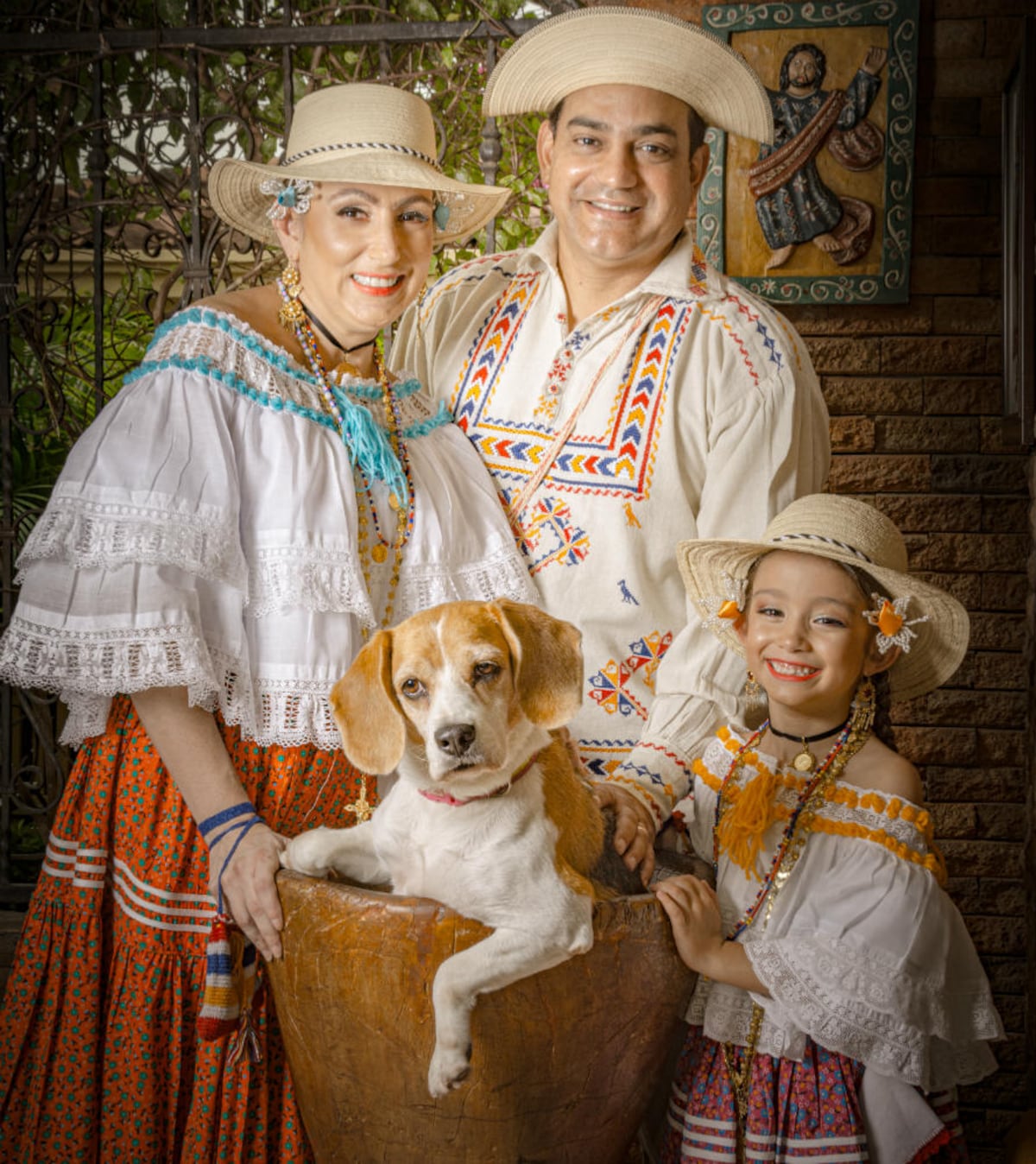 Elena Llorach: ‘Estamos convirtiendo el vestuario folclórico panameño en uno elitista’